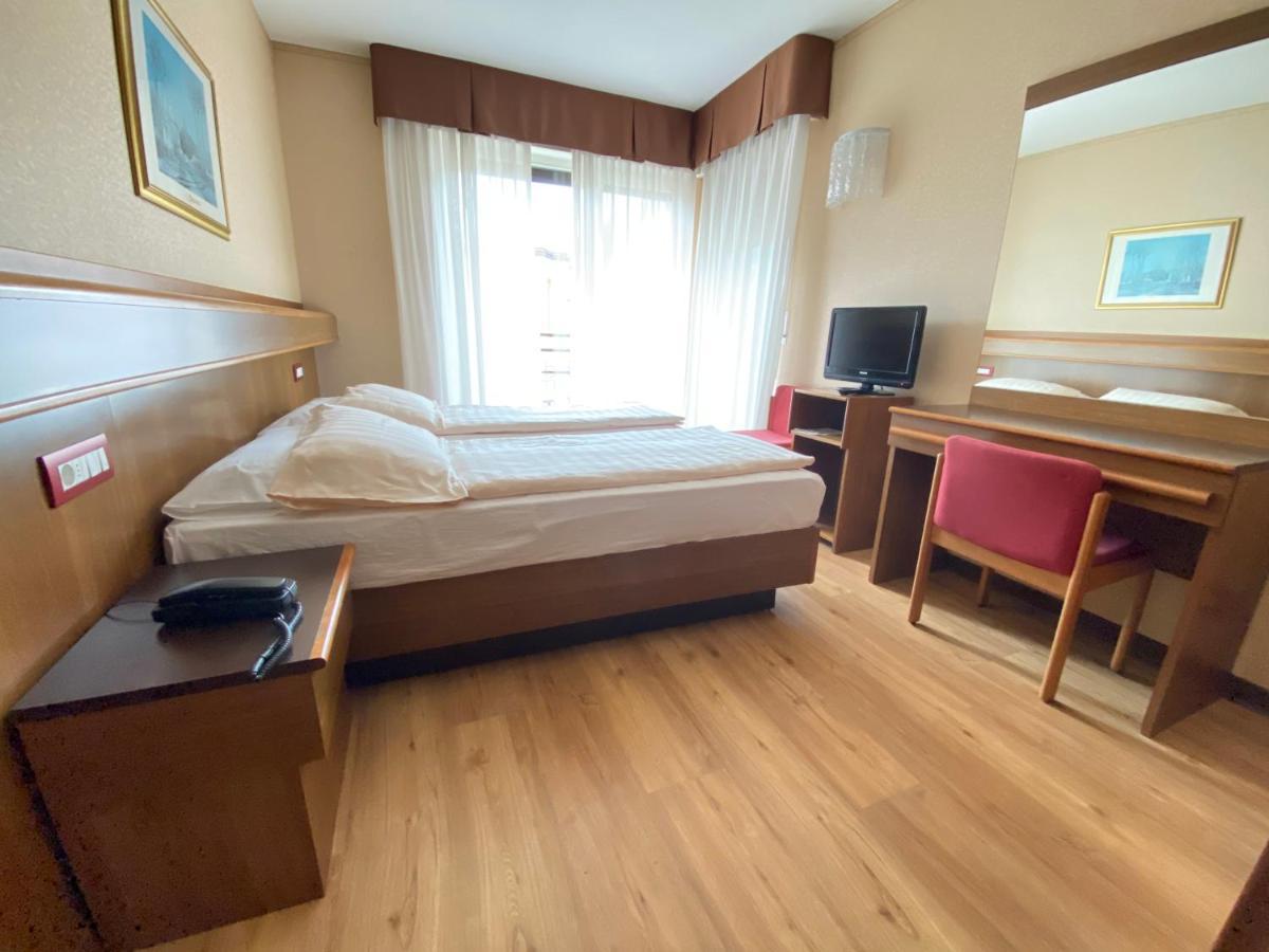Sunlake Hotel Рива-дель-Гарда Экстерьер фото