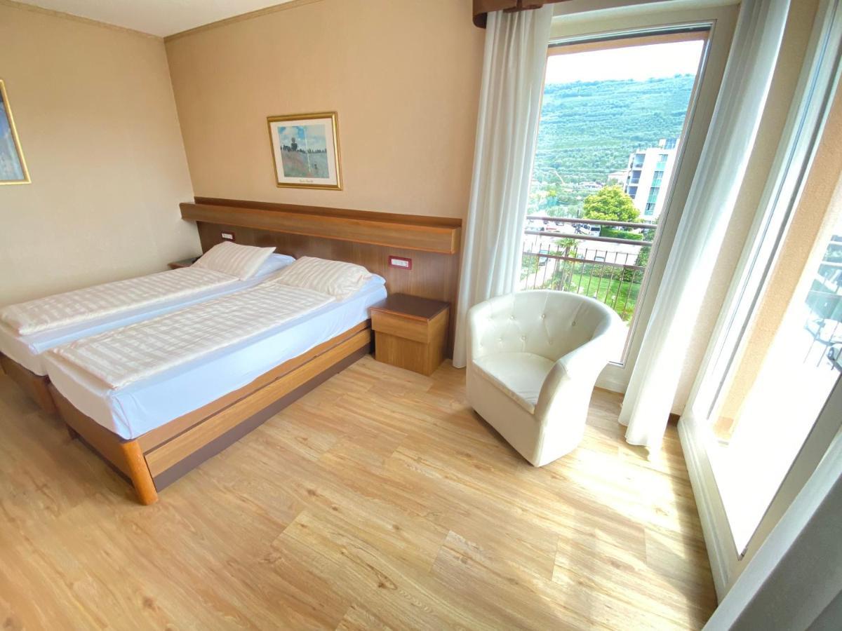 Sunlake Hotel Рива-дель-Гарда Экстерьер фото
