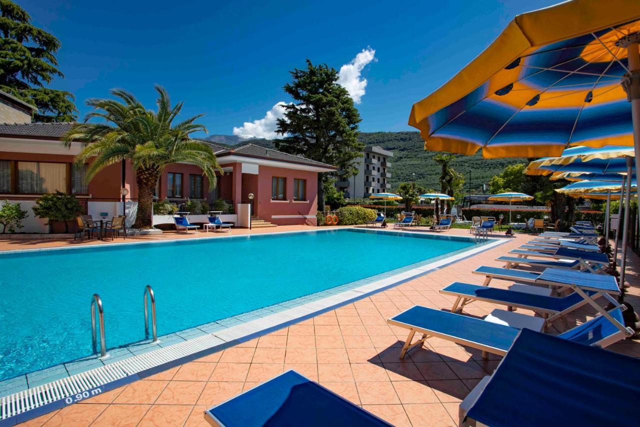 Sunlake Hotel Рива-дель-Гарда Экстерьер фото