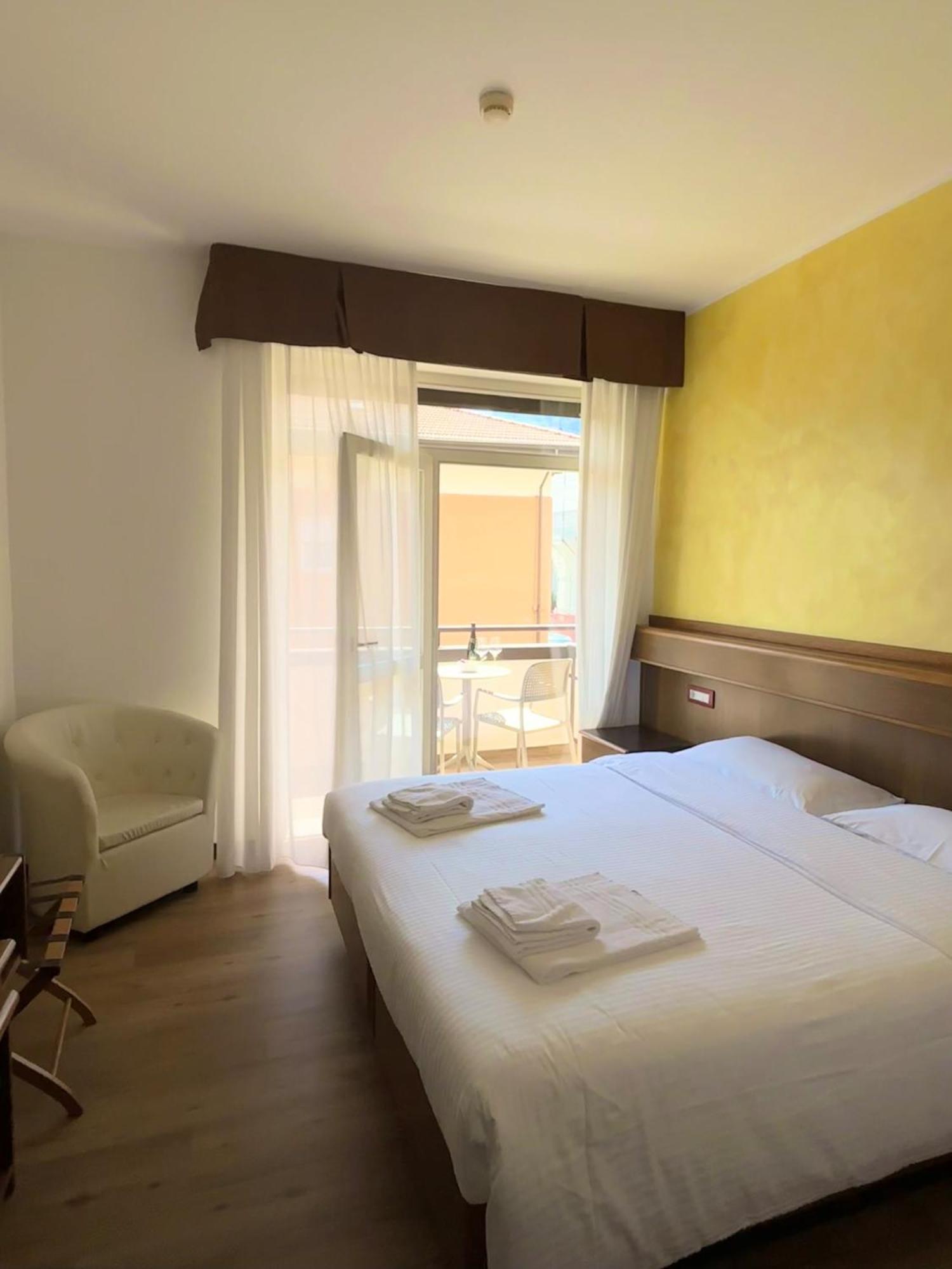 Sunlake Hotel Рива-дель-Гарда Экстерьер фото